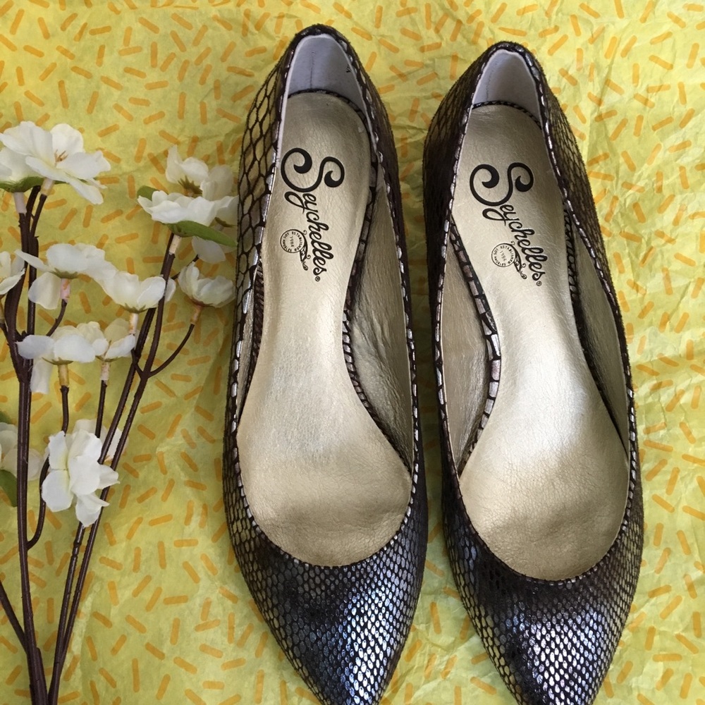 Seychelles flats!